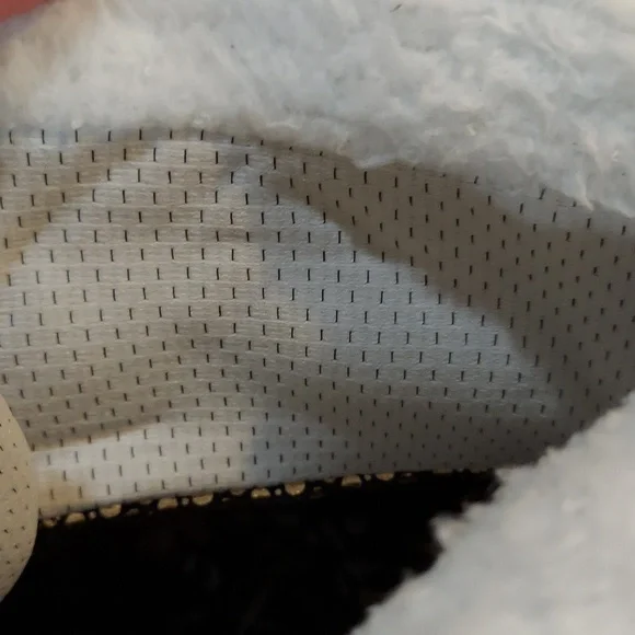 Women Snow Boots Size 12 Waterproof boots and faux fur NWT - Picture 9 of 12